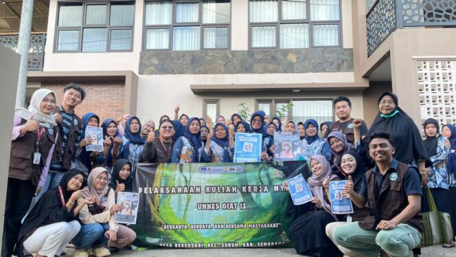 
					Mahasiswa UNNES Edukasi Ibu PKK Soal Hukum Stop KDRT