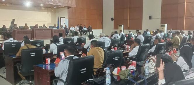 
					APDESI audensi dengan Bupati dan DPRD Parimo terkait dana desa yang belum dicairkan. (Image courtesy:mediaalkhairaat.id)