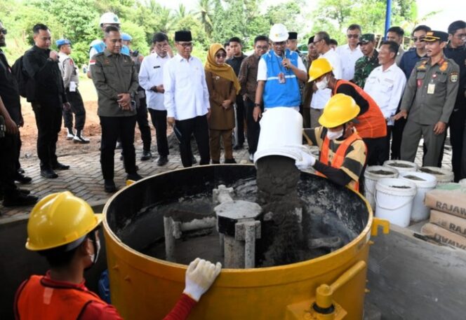 
					BNPT Perkuat Ekonomi Desa Siapsiaga Guna Tangkal Paham Radikal