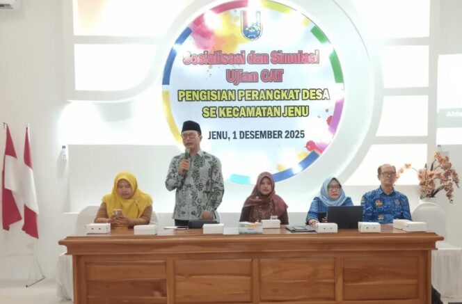 
					Ketua Komisi II DPRD Tuban, Fahmi Fikroni saat melaksanakan sosialisasi untuk tes perangkat desa