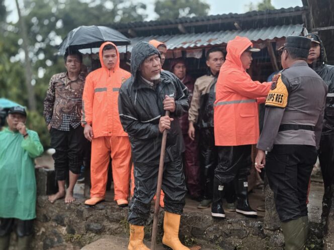 
					Mahyeldi Instruksikan Pengerukan Sungai Usai Banjir Bandang Maninjau