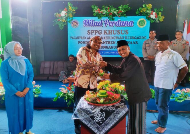 
					Kisah Dapur MBG Al Azhaar: Berani Berkorban Demi Gizi Rakyat