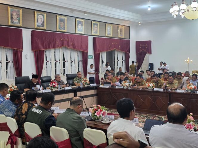 
					Sinyal Darurat, Pemulihan Bencana Sumbar Dipacu Lewat R3P