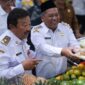 Gus Salman Borong Buah