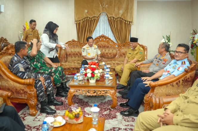 
					Mendagri Tiba di Sumbar, Percepat Rekonstruksi Pascabencana Melalui Satgas