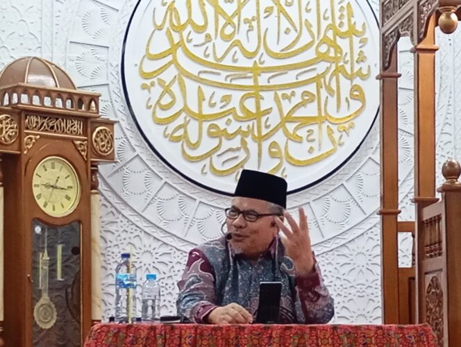
					Bukan Sekadar Fisik, Muhidi Jadikan Masjid Benteng Moral Remaja