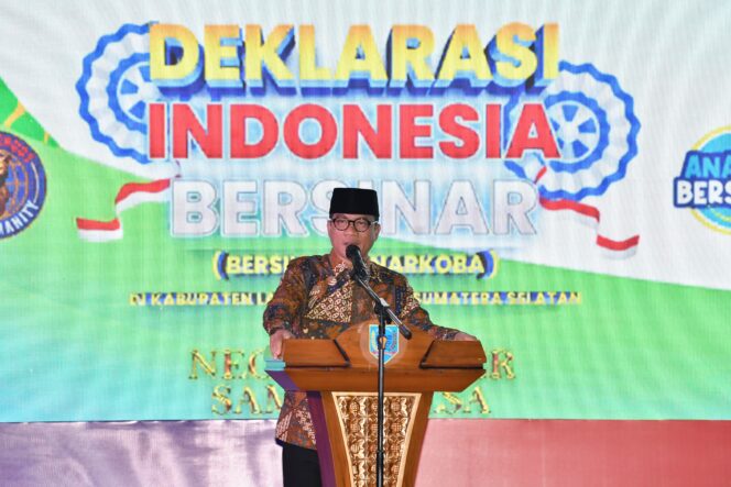 
					Benteng Desa: Mendes Yandri Lawan Narkoba Lewat Ekonomi Produktif