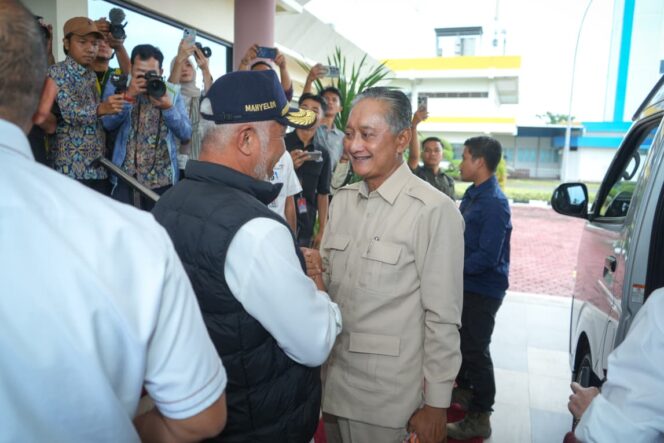 
					Menteri PU Pastikan Proyek Strategis Sumbar Dibangun Lebih Kuat