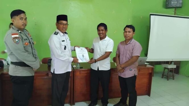 
					Pemerintah Desa Sepempang menggelar Musyawarah Laporan Pertanggungjawaban Realisasi Anggaran Pendapatan dan Belanja Desa atau APBDes Tahun Anggaran 2025 sebagai wujud transparansi pengelolaan keuangan desa kepada masyarakat (Foto : Sekdes Sepempang)