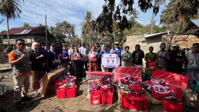 
					Dinsos Bone Salurkan Bantuan Logistik Korban Kebakaran Desa Telle