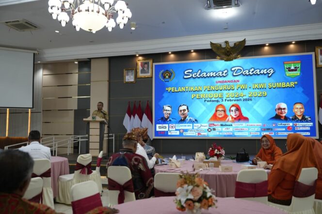 
					Lawan Dominasi AI, Pers Sumbar Harus Jadi Benteng Nurani