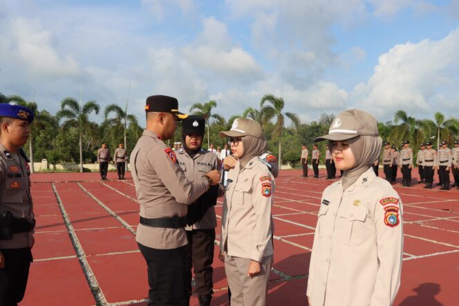 
					Bukan Hadiah, Kenaikan Pangkat PNS Polres Bangka Barat Diraih