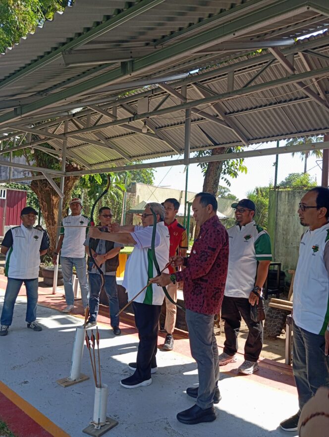 
					Sumbar Bidik “Sport Tourism” Lewat Berkuda dan Memanah