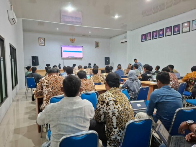 
					Cirebon Targetkan 2026 Seluruh Desa Merdeka Digital Lewat SID
