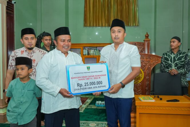 
					Vasko Ruseimy Bedah Rumah Panggung Bambu Milik Kuli Tani