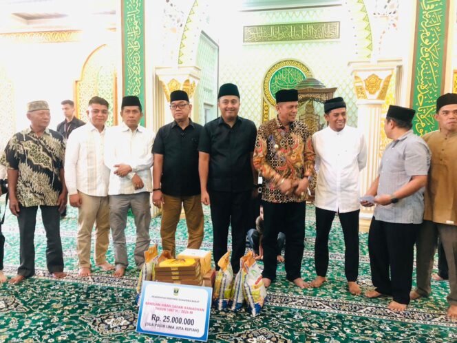 
					Safari Ramadan Vasko Ruseimy: Lunasi Utang Masjid Nurul Jannah