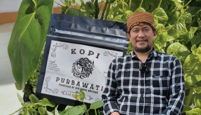 
					Kaur Perencanaan Desa Perbawati, Asep Amir Hamzah, saat diwawancarai terkait strategi desa dalam mengembangkan komoditas pertanian lokal menjadi produk unggulan bermerek.