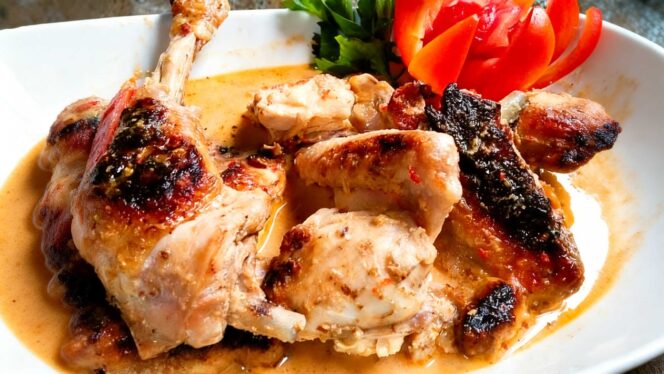 
					Kuliner Ayam Gecok Desa Tanggeran