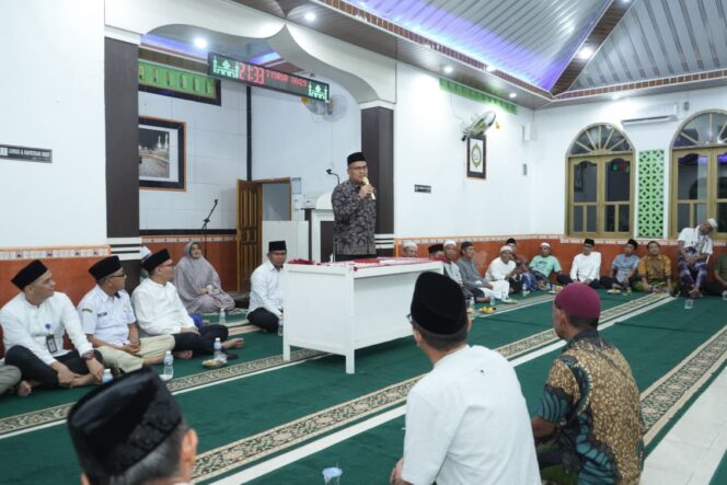 
					Investasi Manusia: Pemprov Sumbar Kucurkan Miliaran di Pasaman Barat