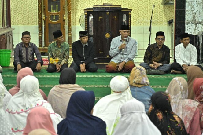 
					Mahyeldi Numpang Tidur di Masjid Bareng Warga Payakumbuh