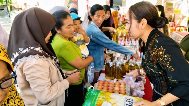 
					Jurus Jembrana Redam Harga Sembako Lewat Pasar Murah