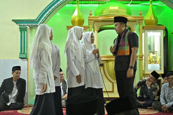
					Sisi Humanis Wagub Vasko: Bantuan Tak Ganti Rasa Kehilangan