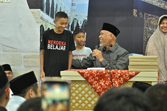 
					Gubernur Sumbar Dukung Pembatasan Medsos Anak Bawah 16 Tahun