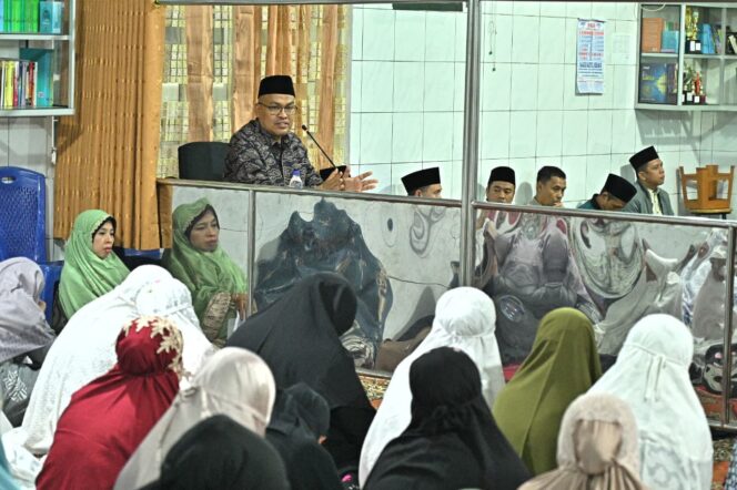 
					Safari Ramadan Sumbar: Jembatan Aspirasi dari Masjid ke Kantor