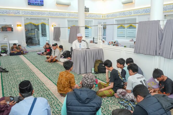 
					Mahyeldi Ajak Warga Padang Kejar Lailatul Qadar Lewat Iktikaf