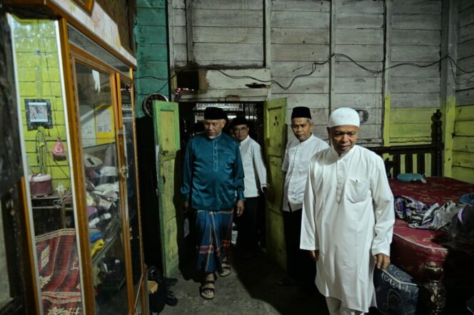 
					Kejutan Sahur di Rumah Lapuk Penjual Es Tebu