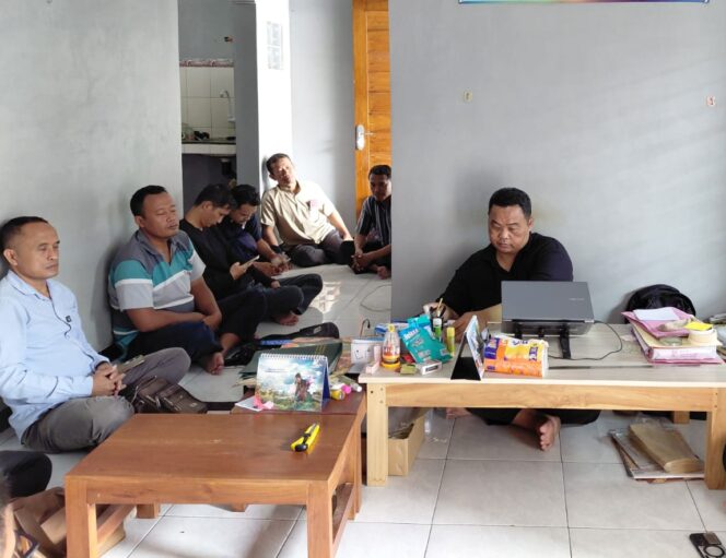 
					Pertemuan Pengelola Samsat Budiman di Sekretariat Forum Bumdes Indonesia Sragen