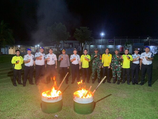 
					Sidak Malam Lapas Banyuasin: Sapu Bersih Barang Terlarang