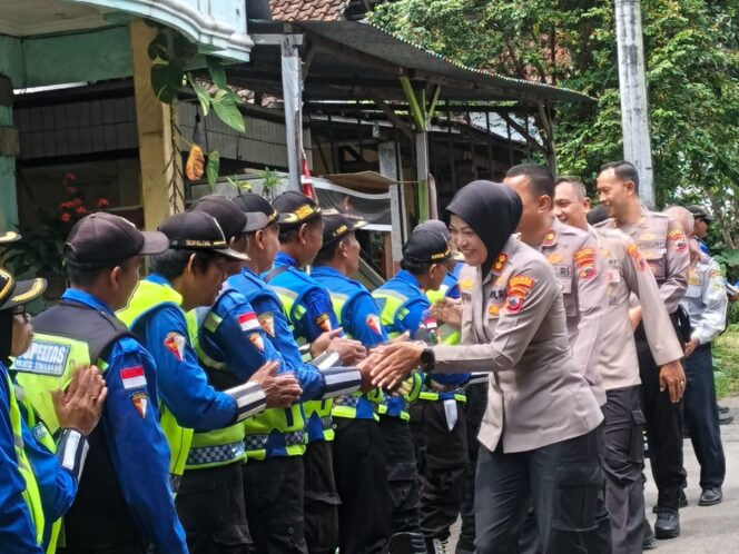
					Supeltas Semarang: Relawan Desa Penjaga Arus Lebaran