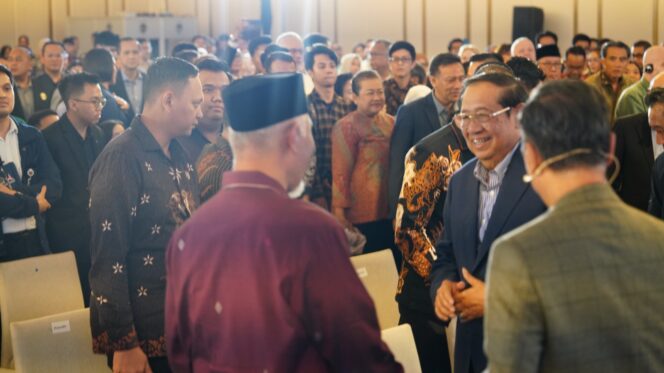 
					Mahyeldi Serap Ilmu Tokoh Dunia Demi Pimpin Sumbar