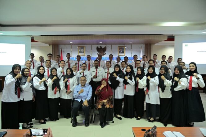 
					Sekda Sumbar Dorong Transformasi Kinerja ASN Berbasis Hasil dan Pengembangan Berkelanjutan