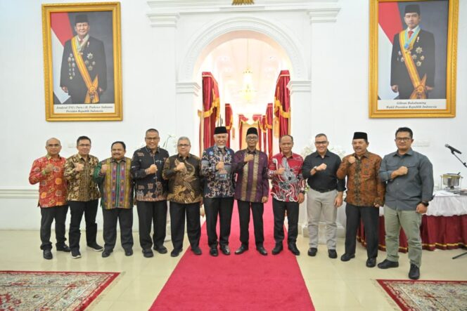 
					Jangan Khianati Rakyat: Pesan Keras Kajati untuk Sumbar