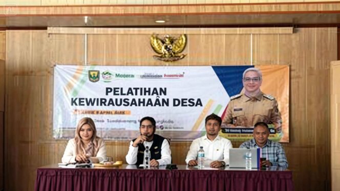 
					UMKM Sundawenang Naik Kelas: Strategi Digital di Balai Desa