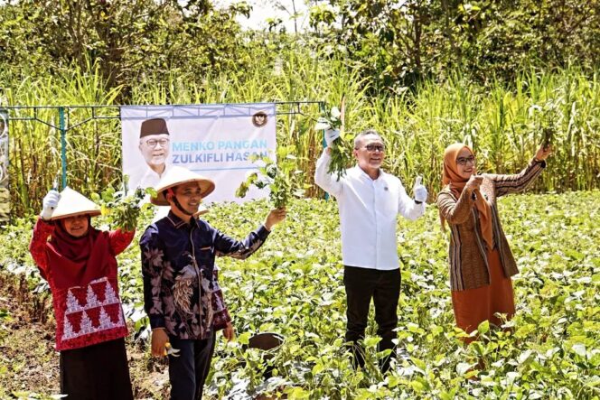 
					Siswa SMK Bawen Guncang Dunia Tani Lewat Inovasi