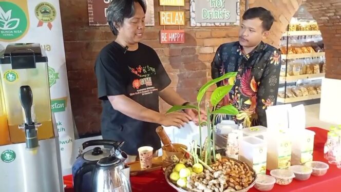 
					Racikan Empon-Empon Ambarawa: Warisan Simbah yang Menembus Benteng