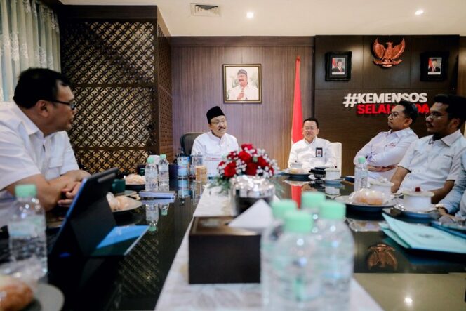 
					Satu Desa Satu Operator: Kunci Bantuan Tepat Sasaran