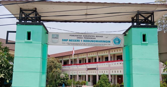 
					Ijon Proyek Pendidikan : Benalu Baru di Sekolah Desa Bekasi