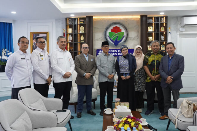 
					Ekspor Bumbu Jadi: Cara Desa Berhenti Jual Barang Mentah