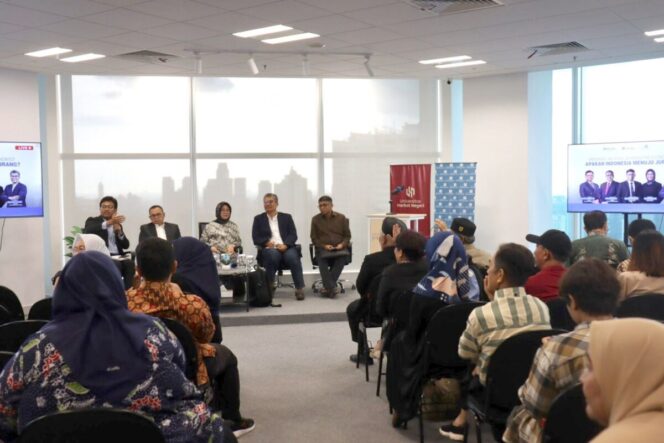 
					Indonesia di Persimpangan: Restorasi Kepercayaan Ekonomi Menembus Batas Desa