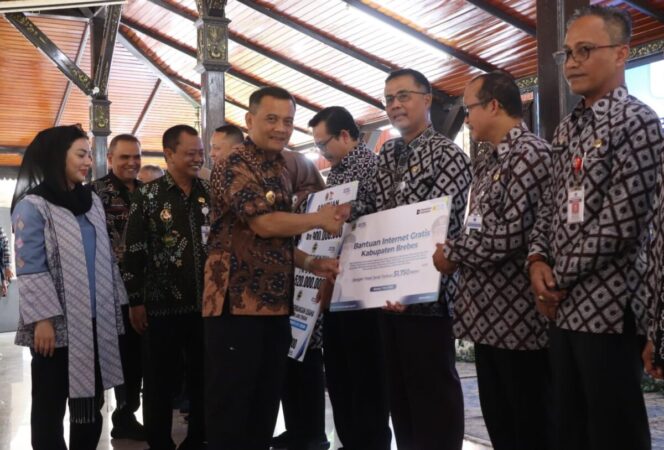 
					Internet Masuk Pelosok Brebes: Jembatan Digital dari Desa