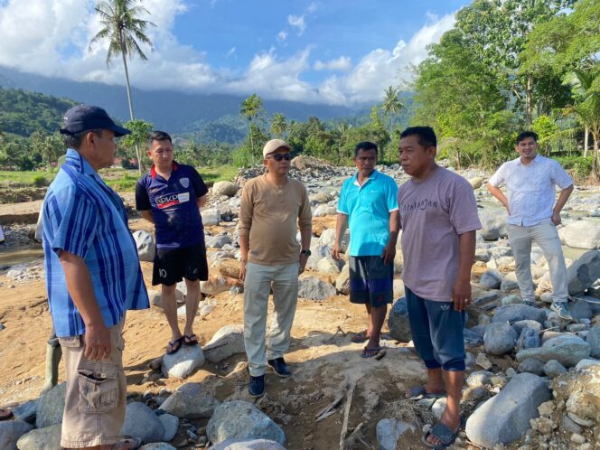 
					Evi Yandri Wakil Ketua DPRD Sumbar Meninjau Langsung Sungai Batang Guo Dan Batang Kuranji Padang Yang Kembali Meluap 