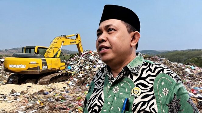 
					Anggota Komisi A DPRD Kabupaten Pati, Kastomo