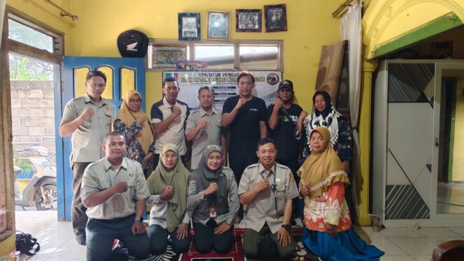 
					Kementerian Pertanian Perkuat Ketahanan Pangan, Jombang Terima 9 Paket Pengembangan Ayam Petelur
