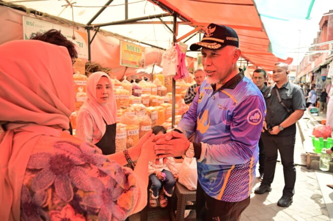 
					Libur Panjang, Gubernur Ajak Wisatawan dan Masyarakat Jaga Kebersihan Pasar Ateh Bukittinggi