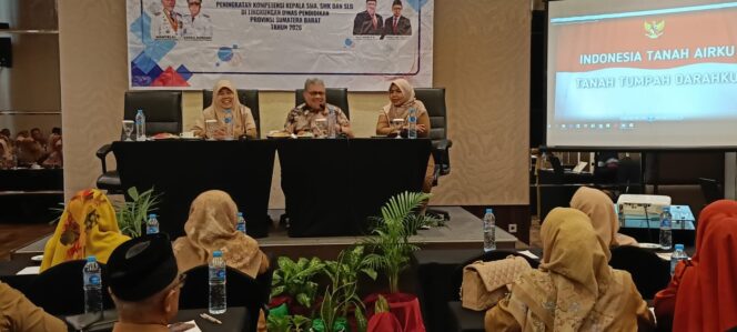 
					Kepala Sekolah Inovatif Kunci Kemajuan Pendidikan Desa