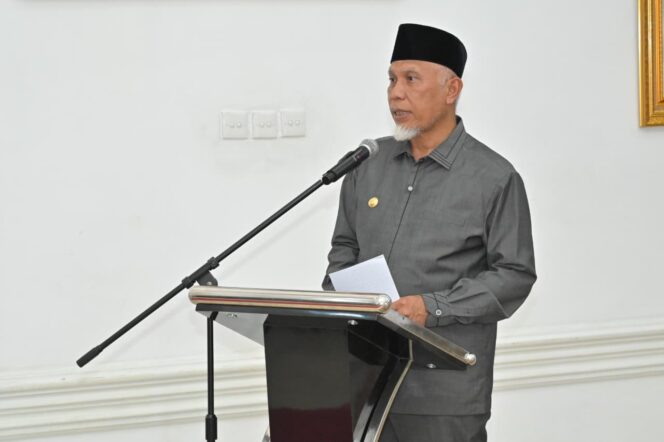 
					Gubernur Sumbar Mahyeldi Ajak Kampus Jadikan Hibah Buku Sastra Tamil Media Penguat Riset dan Pelestarian Warisan Minangkabau